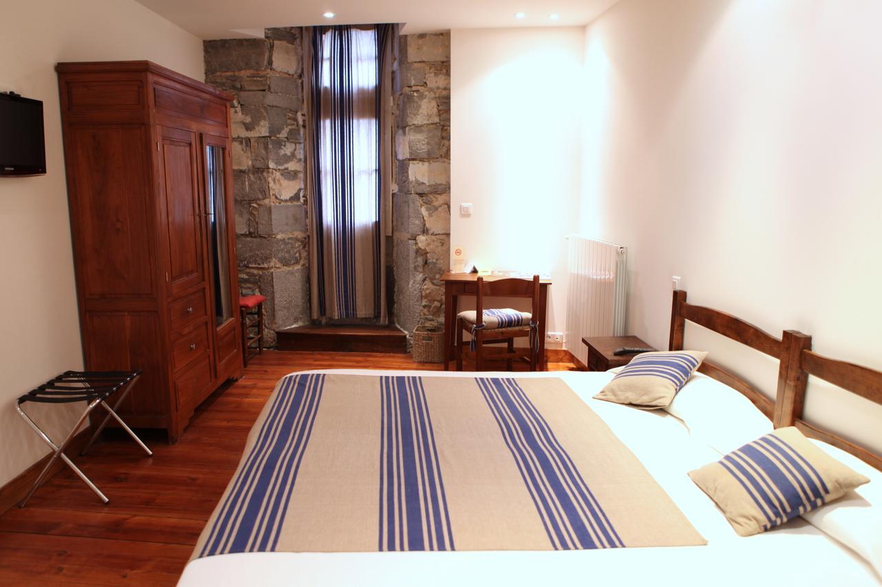 Hotel Euzkadi Espelette Esterno foto
